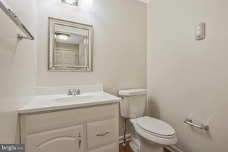 319 James St in Falls Church, VA - Building Photo - Building Photo