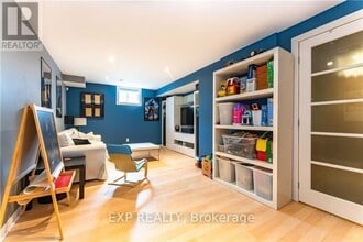 438 Ashbourne Crescent in Ottawa, ON - Building Photo - Building Photo