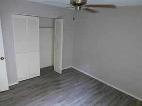 2822 Whitehall Dr in Palm Harbor, FL - Building Photo - Building Photo