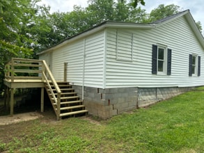 122 Kempville Hwy in Carthage, TN - Building Photo - Building Photo