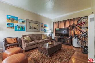 1616 E Ocean Blvd-Unit -3 in Long Beach, CA - Foto de edificio - Building Photo