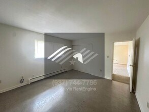 807 E Trotwood Blvd in Trotwood, OH - Building Photo - Building Photo