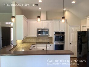 7316 Hidden Oaks Dr in North Richland Hills, TX - Building Photo - Building Photo
