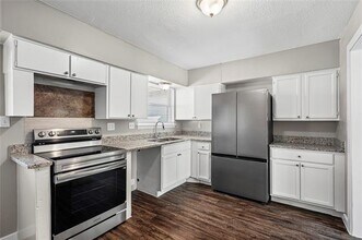 4021 Happy Canyon Dr in Dallas, TX - Building Photo - Building Photo