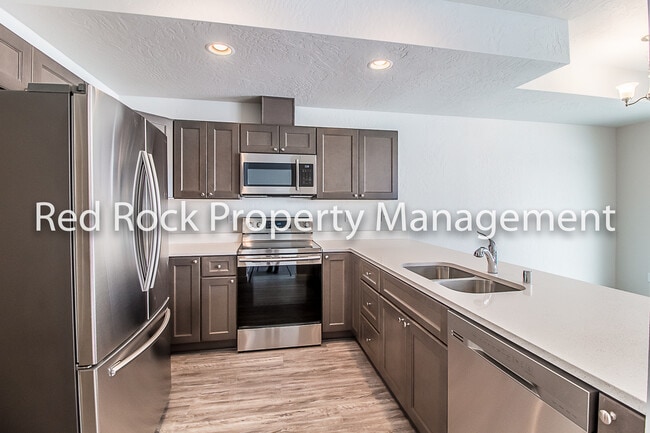 property at 2616 N Arties Ln