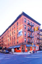 696 Ninth Ave in New York, NY - Building Photo - Building Photo