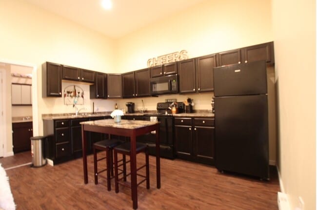 255 State St in Carthage, NY - Foto de edificio - Building Photo