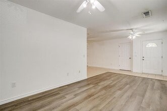 208 N Val Verde in Keene, TX - Building Photo - Building Photo