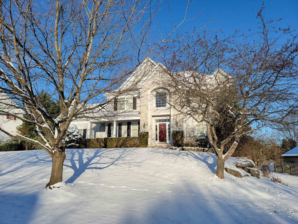 1110 Persimmon Dr in Lancaster, PA - Foto de edificio