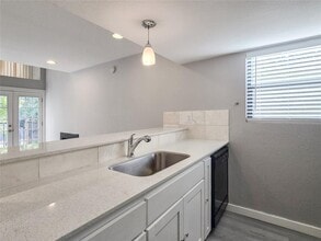 1600 West Ave in Austin, TX - Building Photo - Building Photo