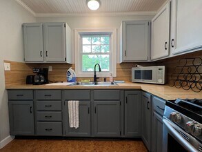 548 Cromwell Dr in Traverse City, MI - Building Photo - Building Photo