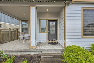 32773 Maple Ave SE in Black Diamond, WA - Building Photo - Building Photo