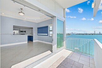 7545 E Treasure Dr, Unit 10H in North Bay Village, FL - Building Photo - Building Photo