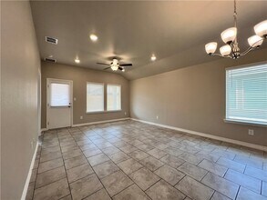 7637 Bullrider Dr in Corpus Christi, TX - Building Photo - Building Photo