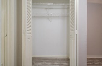 10110 Forum W Dr in Houston, TX - Building Photo - Building Photo