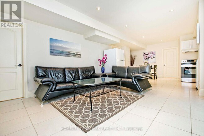 property at 206 Kingsdale Ave