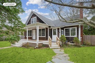 42 Osborne Ln in East Hampton, NY - Building Photo