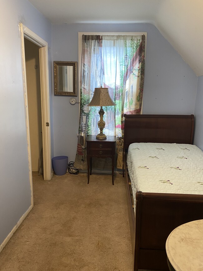 property at 24 Linden Pl