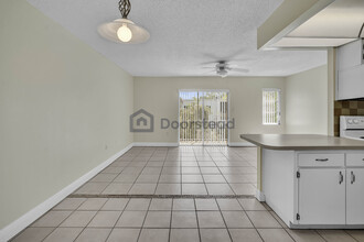 373 S McMullen Booth Rd, Unit apt 92 in Clearwater, FL - Building Photo - Building Photo