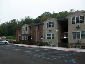 Colonial Park Apartments