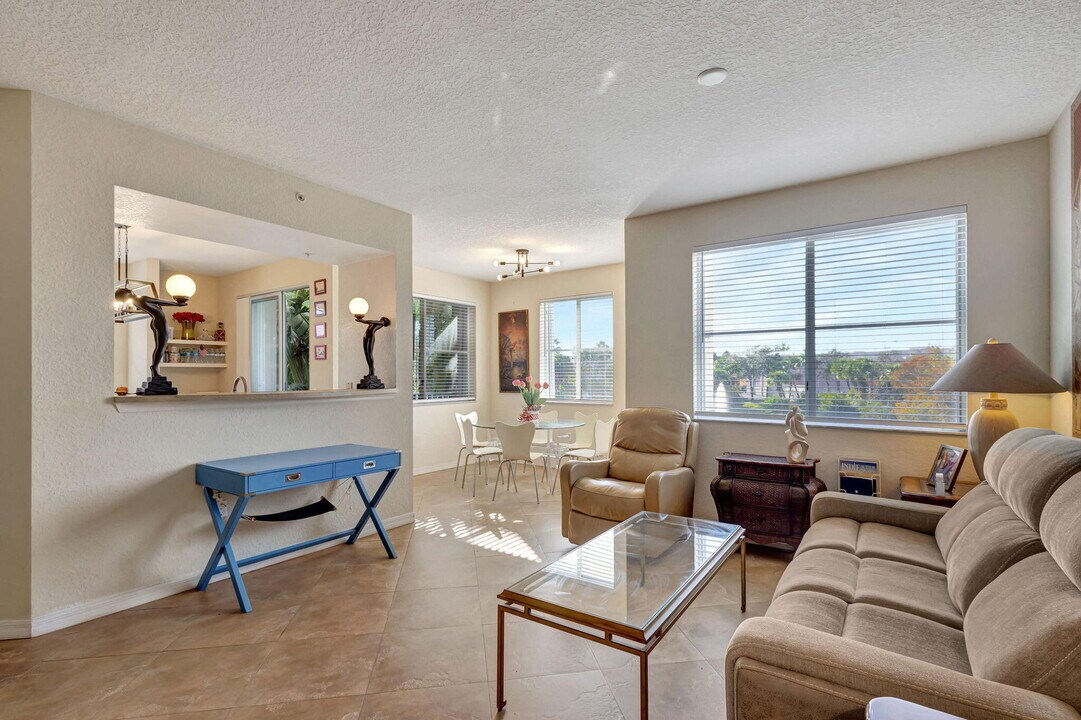 11023 Legacy Ln in Palm Beach Gardens, FL - Building Photo