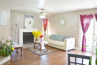 10501 South Dr in Houston, TX - Building Photo - Building Photo