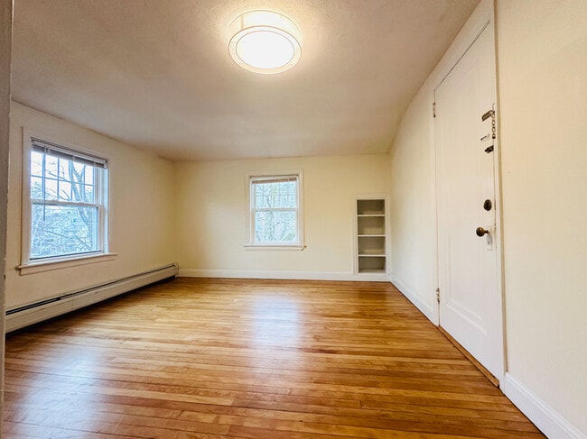 171 crescent st, Unit 3R in Northampton, MA - Building Photo - Building Photo