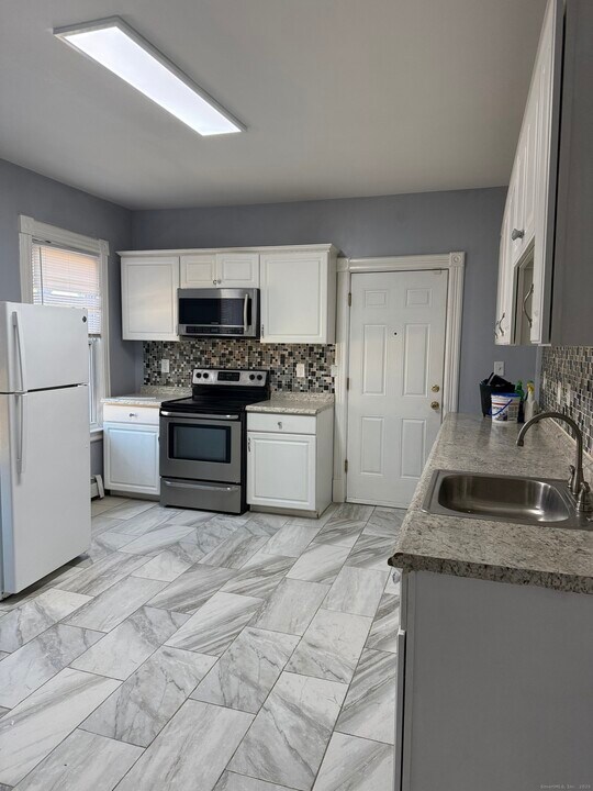 352 Vine St in Hartford, CT - Building Photo