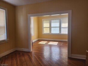 316 Tremont Ave in East Orange, NJ - Building Photo - Building Photo