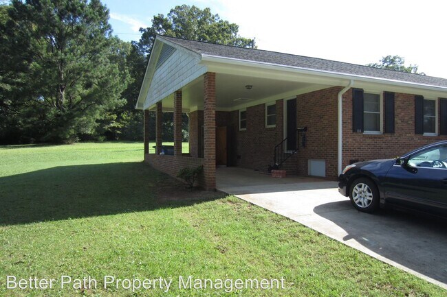 104 Secrest Ave in Belmont, NC - Building Photo - Building Photo