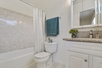 3585 Centinela in Los Angeles, CA - Building Photo - Building Photo