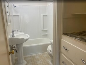 2450 Wantland Ave in Klamath Falls, OR - Building Photo - Building Photo