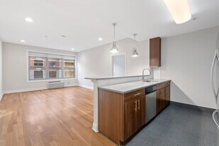 100 Marshall St in Hoboken, NJ - Building Photo