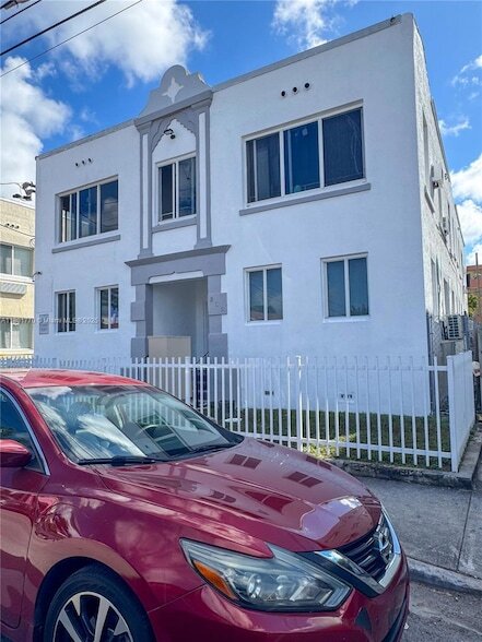 856 SW 6th St, Unit 102 in Miami, FL - Building Photo