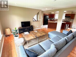 102 Monterey Dr in Ottawa, ON - Building Photo - Building Photo