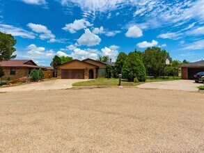 1219 Gemini Cir in Portales, NM - Building Photo - Building Photo