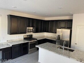 7492 Monticello Bay Ct in Las Vegas, NV - Building Photo - Building Photo