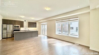 1175 Plymouth Dr in Oshawa, ON - Building Photo - Building Photo