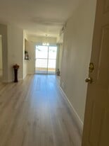 7641 Reseda Blvd, Unit Reseda in Reseda, CA - Building Photo