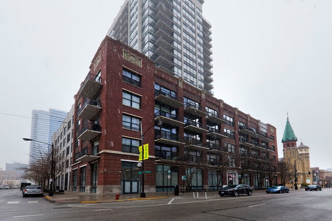 property at 21 W Chestnut St