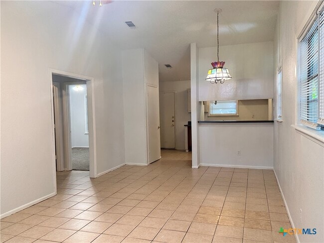 614 Mill St in San Marcos, TX - Building Photo - Building Photo