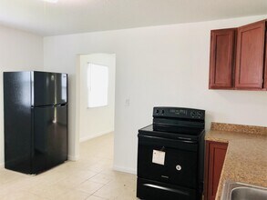 3400 Victoria Dr in Kansas City, KS - Building Photo - Building Photo