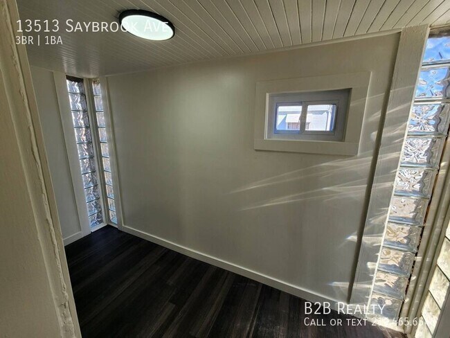 13513 Saybrook Ave in Garfield Heights, OH - Building Photo - Building Photo