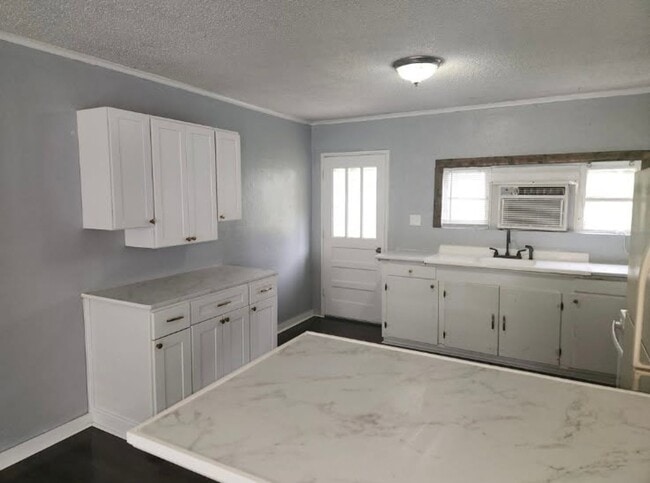 1326 Barry St in Oxford, AL - Building Photo - Building Photo