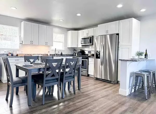 9608 W 56th Pl in Arvada, CO - Foto de edificio - Building Photo