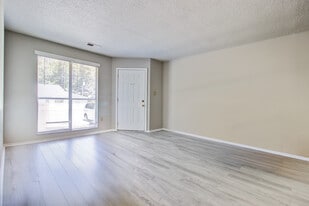 Lamplighter Apartments in Winnsboro, SC - Building Photo