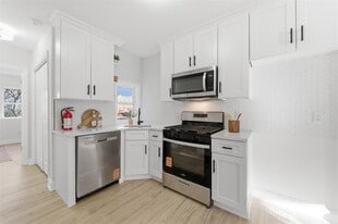 414 6th St in Union City, NJ - Building Photo