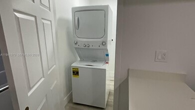 3034 NW 14th Ave in Miami, FL - Building Photo - Building Photo