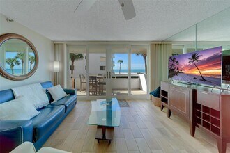 17900 Gulf Blvd, Unit 1B in Redington Shores, FL - Building Photo - Building Photo