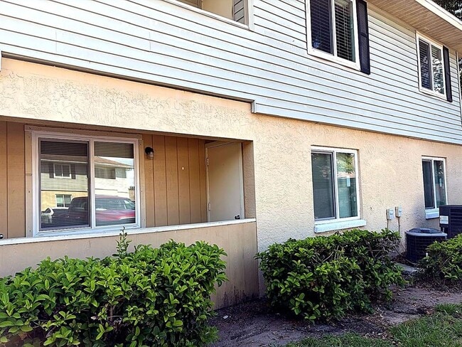 property at 228 Thorntree Pl